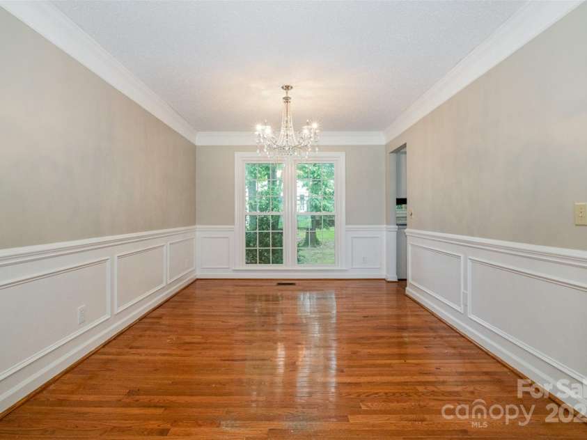 7114 Kinsmore Lane, Charlotte, NC 28269.  MLS# CAR4266576, YatesRealty ID 4105. 