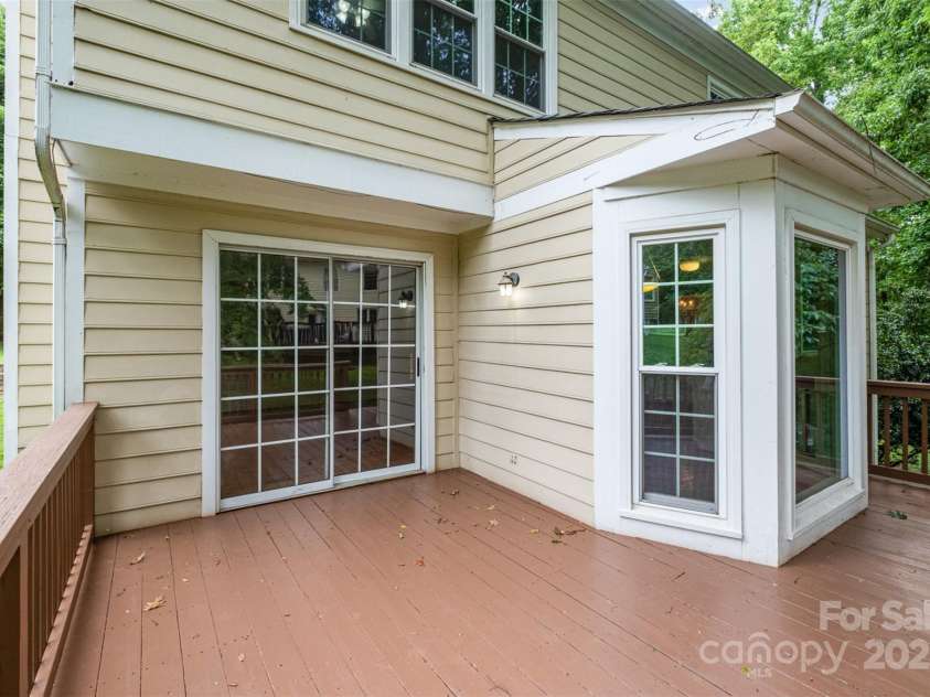 7114 Kinsmore Lane, Charlotte, NC 28269.  MLS# CAR4266576, YatesRealty ID 4105. 