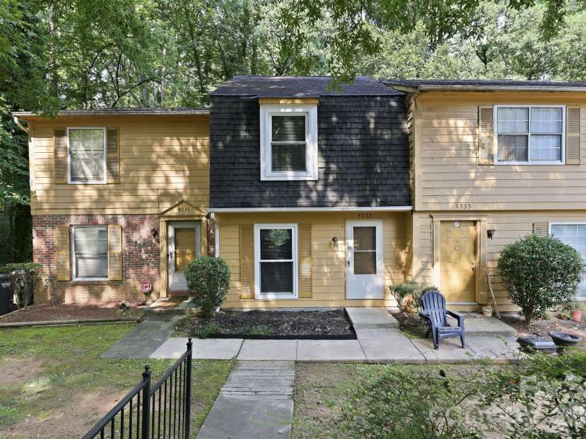 4033 Briarhill Drive, Charlotte, NC 28215.  MLS# CAR4410790, YatesRealty ID 41051. 
