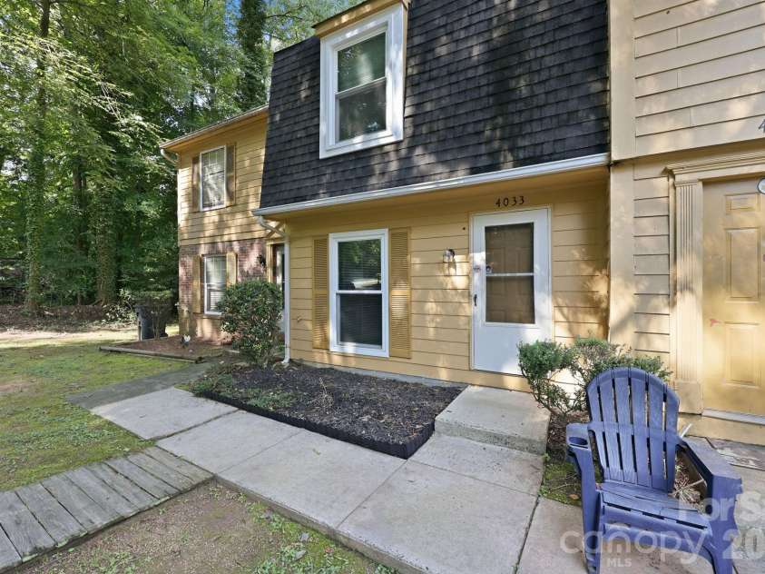 4033 Briarhill Drive, Charlotte, NC 28215.  MLS# CAR4410790, YatesRealty ID 41051. 