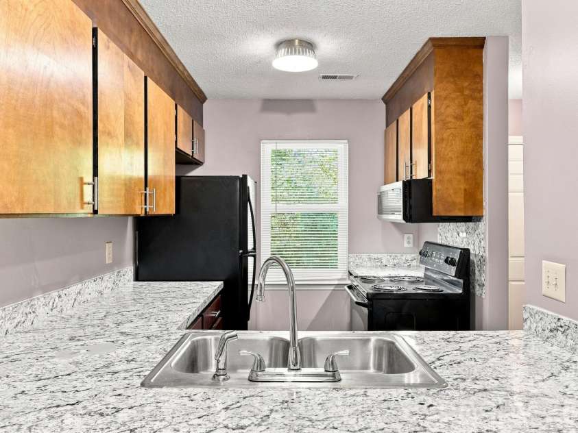 4033 Briarhill Drive, Charlotte, NC 28215.  MLS# CAR4410790, YatesRealty ID 41051. 