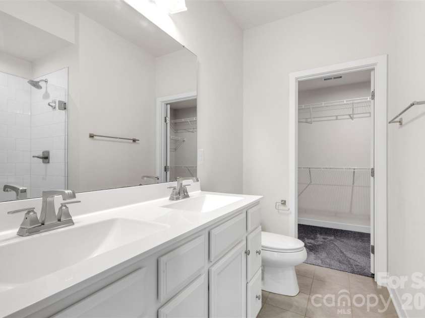 268 Parkwood Avenue, Charlotte, NC 28206.  MLS# CAR4402169, YatesRealty ID 41052. 