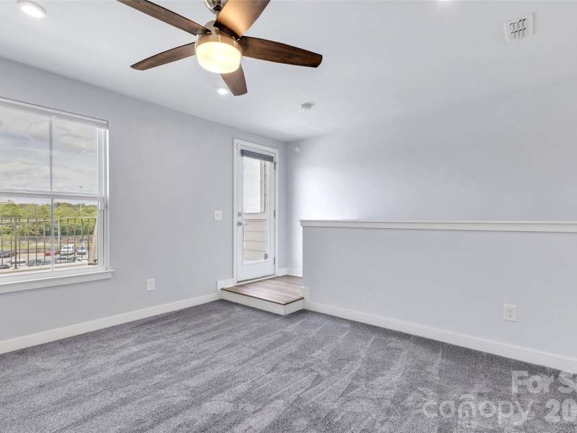 268 Parkwood Avenue, Charlotte, NC 28206.  MLS# CAR4402169, YatesRealty ID 41052. 