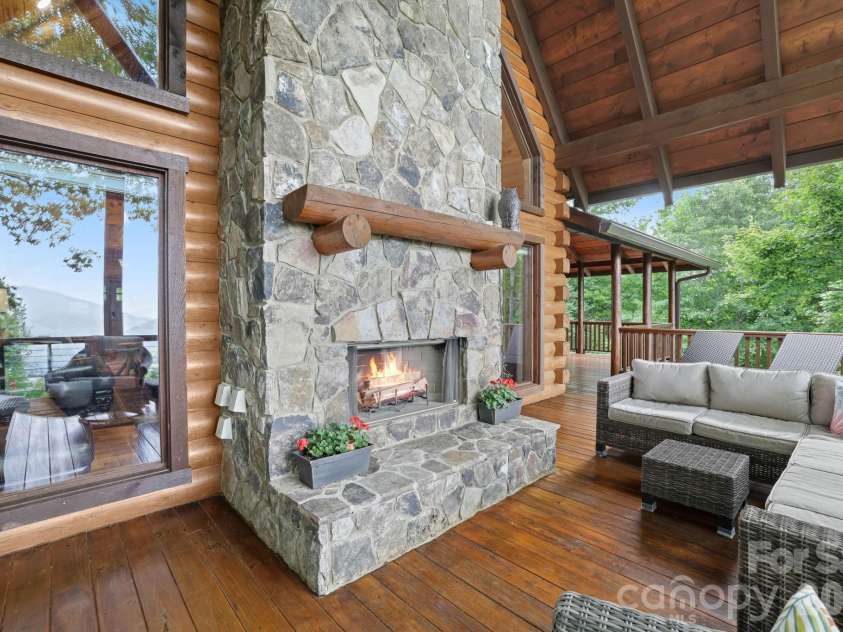 134 Hubble Way, Topton, NC 28781.  MLS# CAR4410859, YatesRealty ID 41055. 
