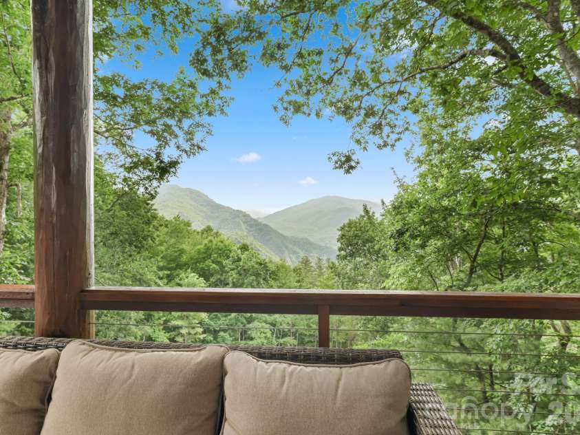 134 Hubble Way, Topton, NC 28781.  MLS# CAR4410859, YatesRealty ID 41055. 