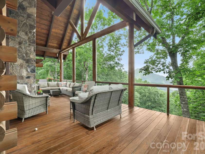 134 Hubble Way, Topton, NC 28781.  MLS# CAR4410859, YatesRealty ID 41055. 