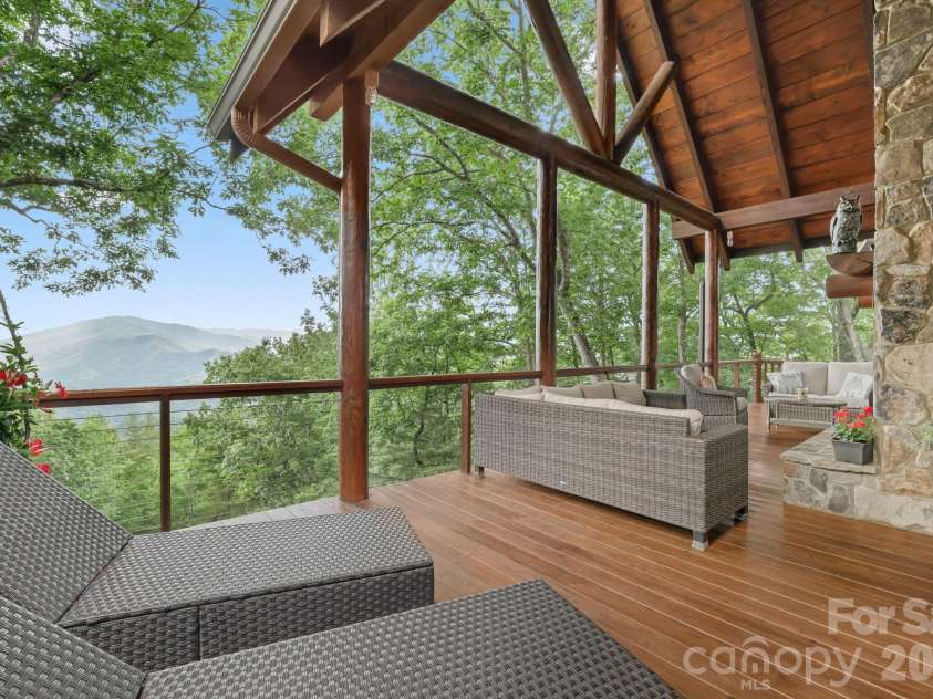 134 Hubble Way, Topton, NC 28781.  MLS# CAR4410859, YatesRealty ID 41055. 