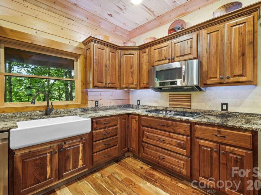 134 Hubble Way, Topton, NC 28781.  MLS# CAR4410859, YatesRealty ID 41055. 