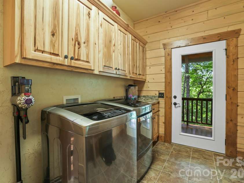 134 Hubble Way, Topton, NC 28781.  MLS# CAR4410859, YatesRealty ID 41055. 