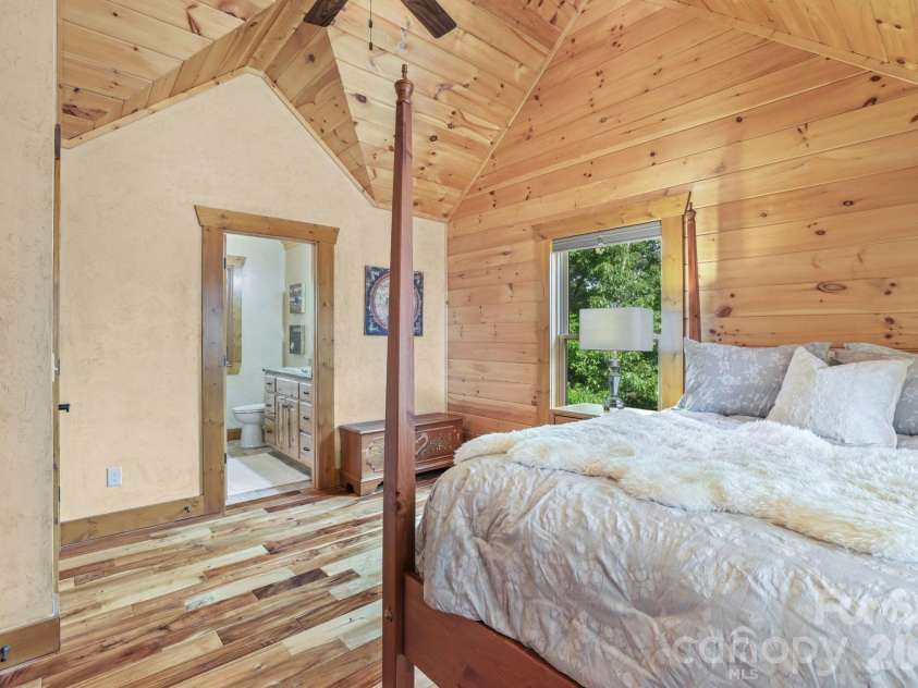 134 Hubble Way, Topton, NC 28781.  MLS# CAR4410859, YatesRealty ID 41055. 