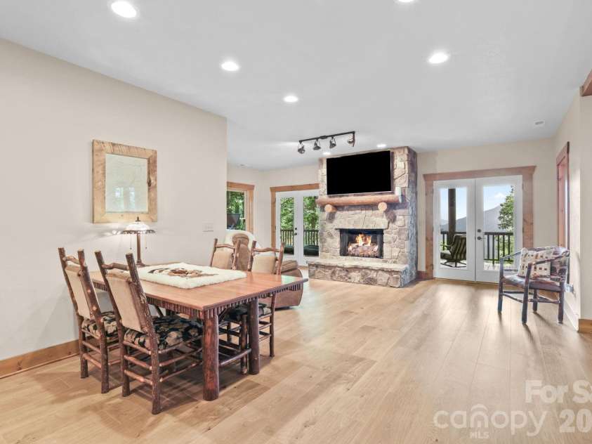 134 Hubble Way, Topton, NC 28781.  MLS# CAR4410859, YatesRealty ID 41055. 