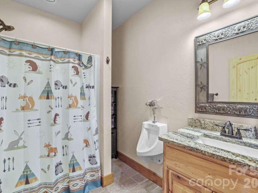 134 Hubble Way, Topton, NC 28781.  MLS# CAR4410859, YatesRealty ID 41055. 