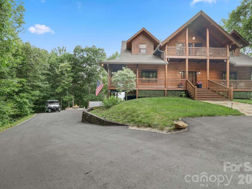 134 Hubble Way, Topton, NC 28781.  MLS# CAR4410859, YatesRealty ID 41055. 