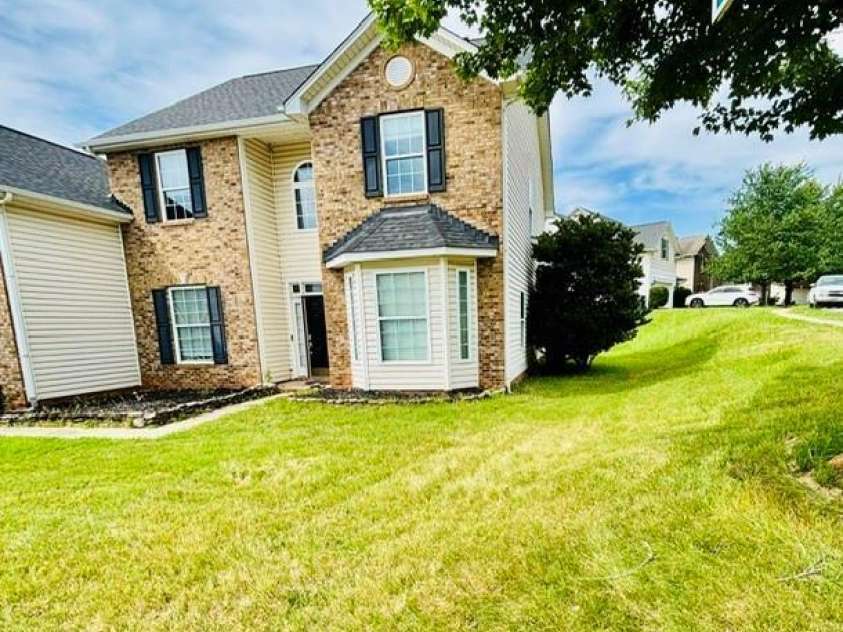 3306 Daniel Place Drive, Charlotte, NC 28213.  MLS# CAR4408842, YatesRealty ID 41056. 