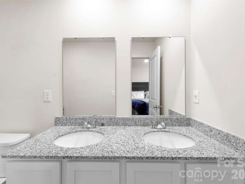 105 VILLA Lane, Lincolnton, NC 28092.  MLS# CAR4410869, YatesRealty ID 41057. 