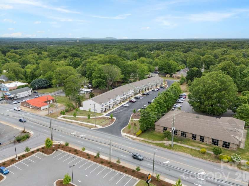 105 VILLA Lane, Lincolnton, NC 28092.  MLS# CAR4410869, YatesRealty ID 41057. 