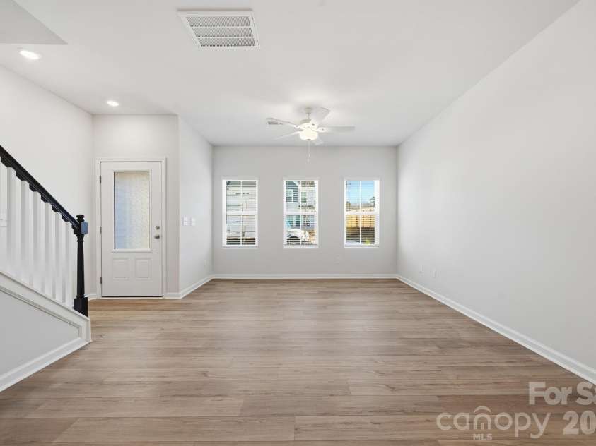 5114 Orchardview Way, Charlotte, NC 28216.  MLS# CAR4335284, YatesRealty ID 4106. Dining Room