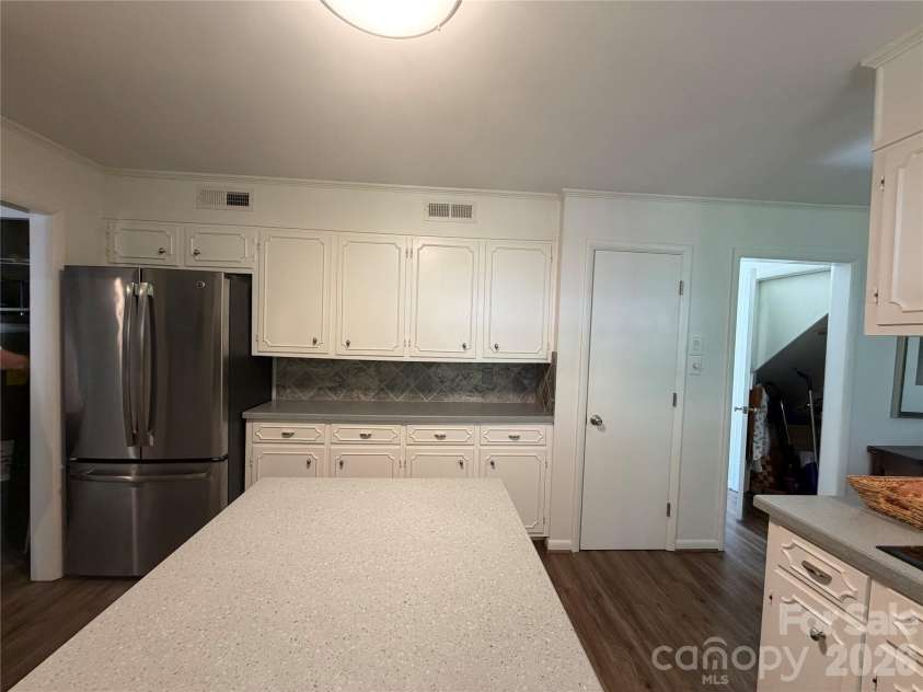 3755 21st Street, Hickory, NC 28601.  MLS# CAR4395380, YatesRealty ID 41061. 