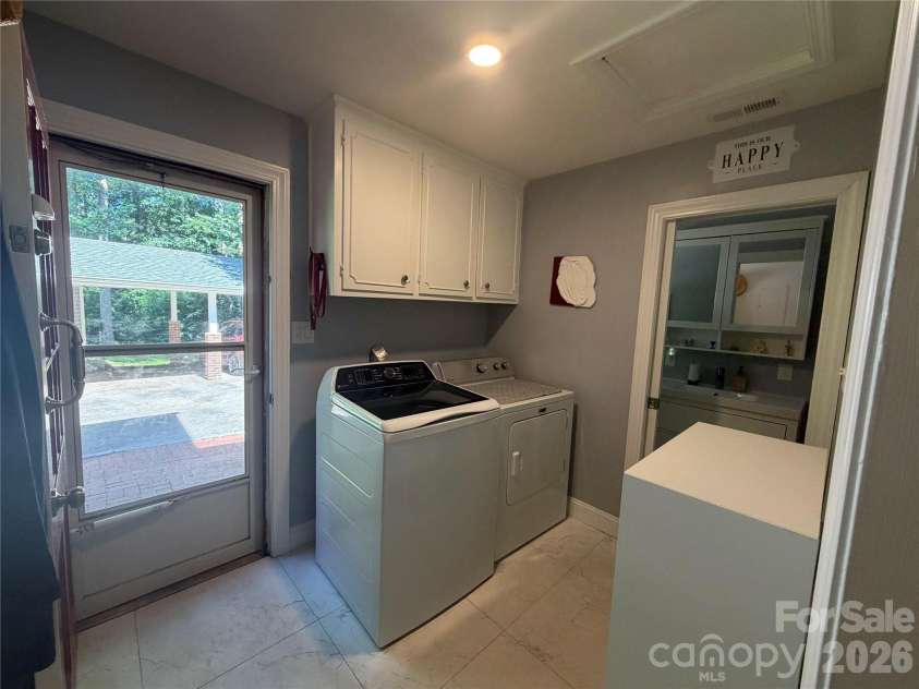 3755 21st Street, Hickory, NC 28601.  MLS# CAR4395380, YatesRealty ID 41061. 