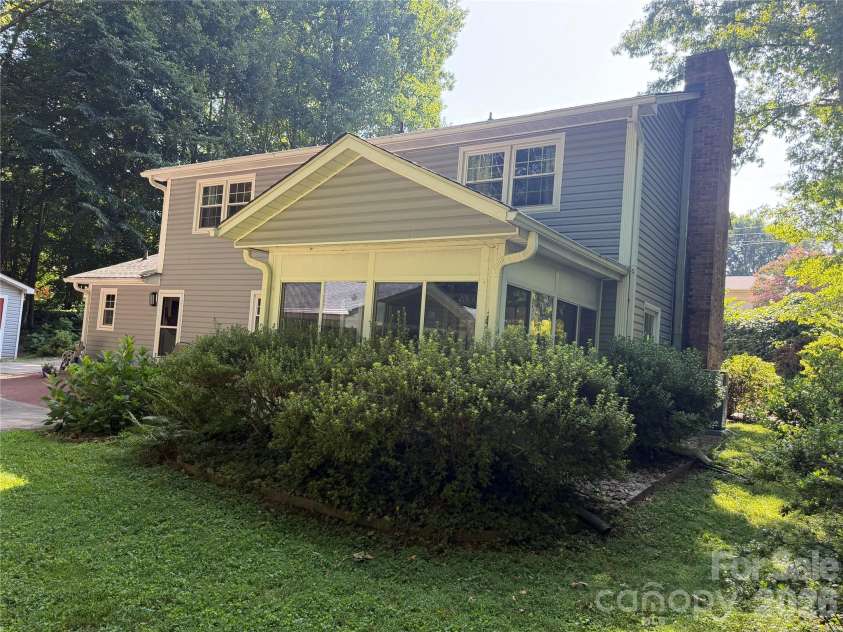 3755 21st Street, Hickory, NC 28601.  MLS# CAR4395380, YatesRealty ID 41061. 