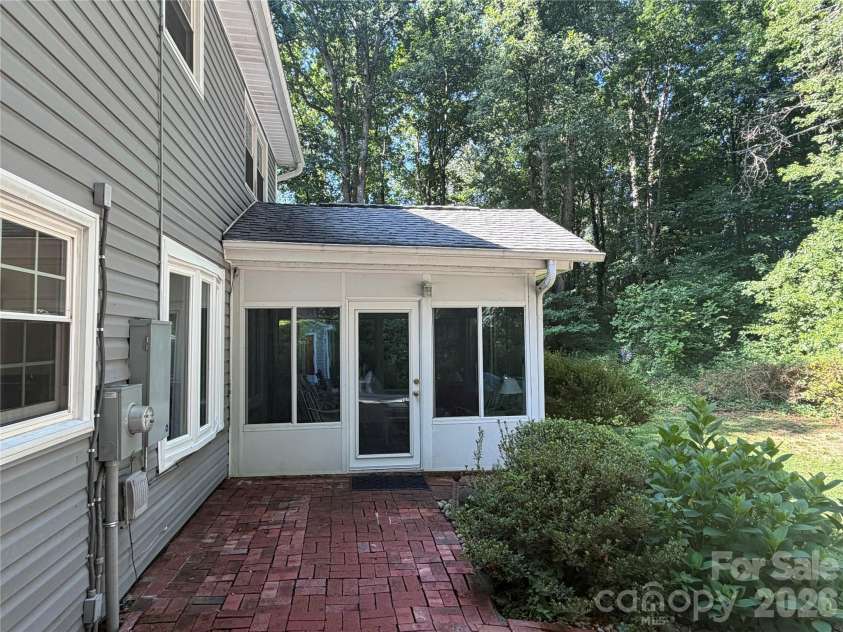 3755 21st Street, Hickory, NC 28601.  MLS# CAR4395380, YatesRealty ID 41061. 