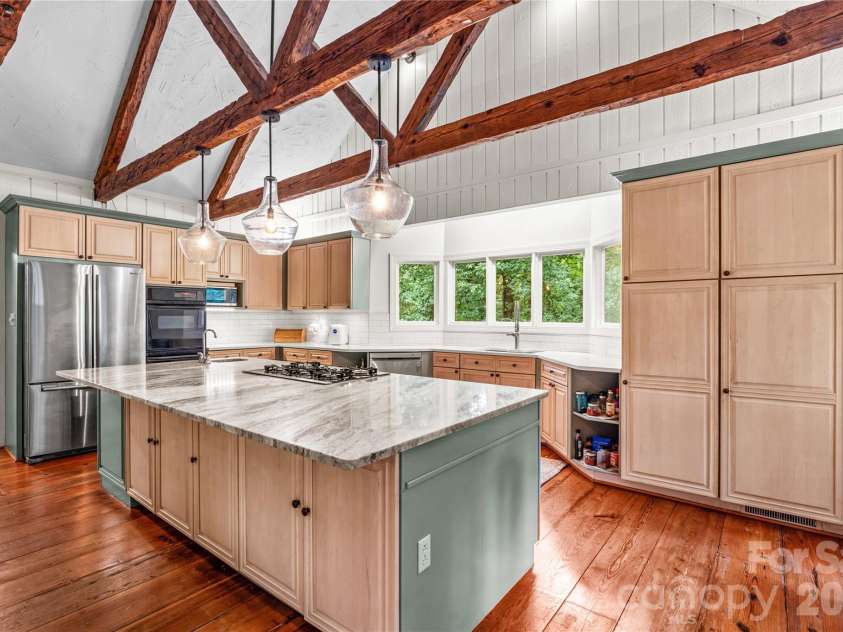203 Wickersham Drive, Statesville, NC 28625.  MLS# CAR4402525, YatesRealty ID 41062. Kitchen
