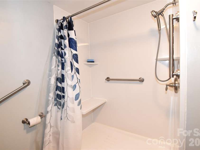 2124 Pisgah Highway, Candler, NC 28715.  MLS# CAR4410436, YatesRealty ID 41063. 