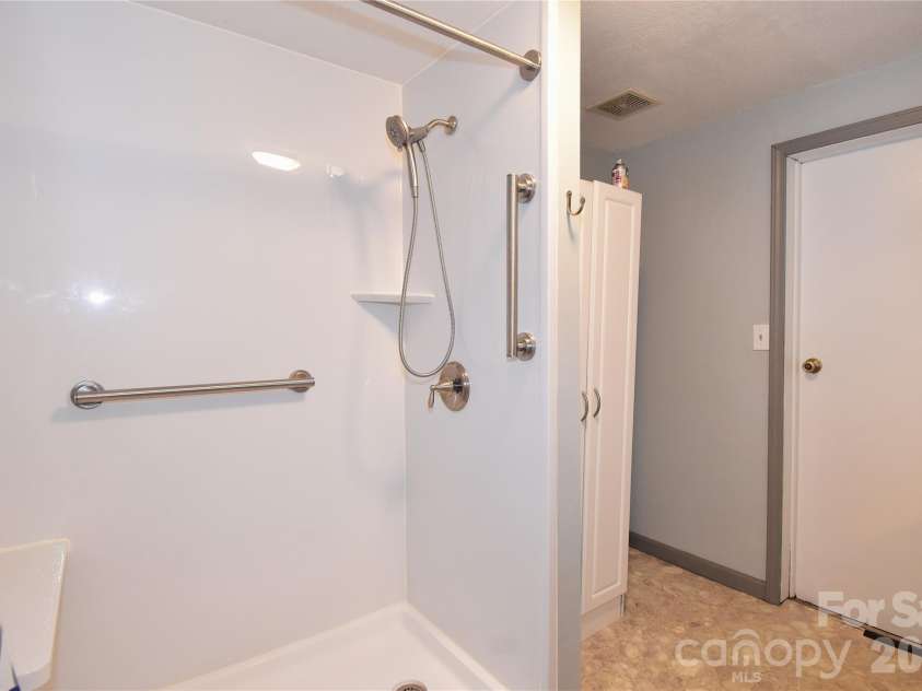 2124 Pisgah Highway, Candler, NC 28715.  MLS# CAR4410436, YatesRealty ID 41063. 