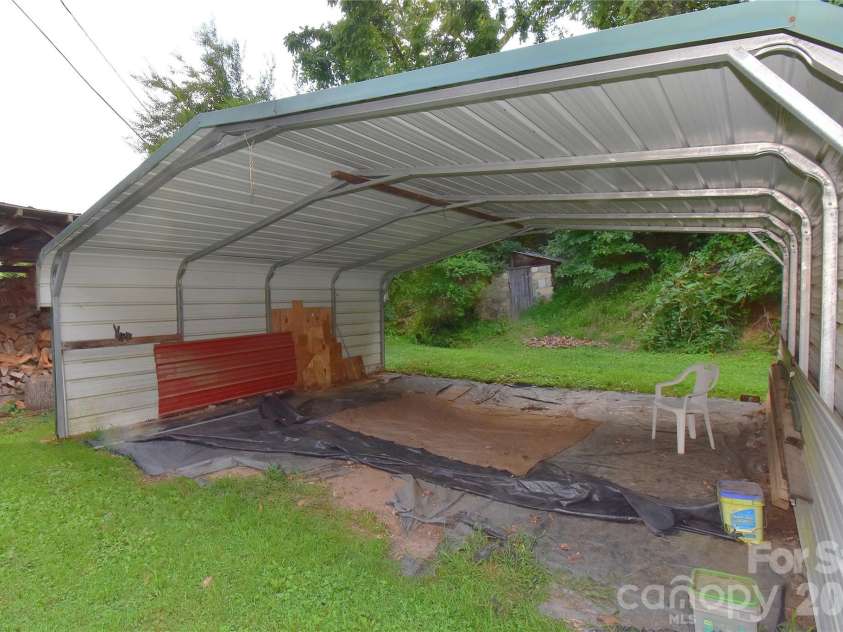 2124 Pisgah Highway, Candler, NC 28715.  MLS# CAR4410436, YatesRealty ID 41063. 