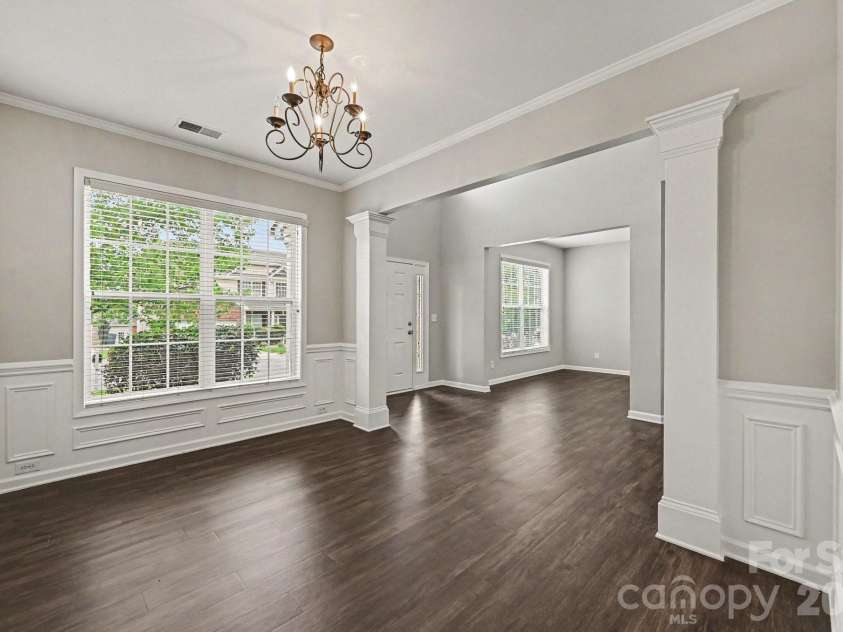 9839 Jeanette Circle, Charlotte, NC 28213.  MLS# CAR4408924, YatesRealty ID 41066. 