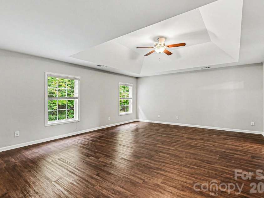 9839 Jeanette Circle, Charlotte, NC 28213.  MLS# CAR4408924, YatesRealty ID 41066. 