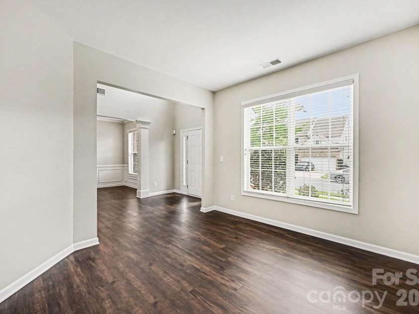 9839 Jeanette Circle, Charlotte, NC 28213.  MLS# CAR4408924, YatesRealty ID 41066. 