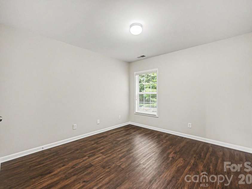 9839 Jeanette Circle, Charlotte, NC 28213.  MLS# CAR4408924, YatesRealty ID 41066. 