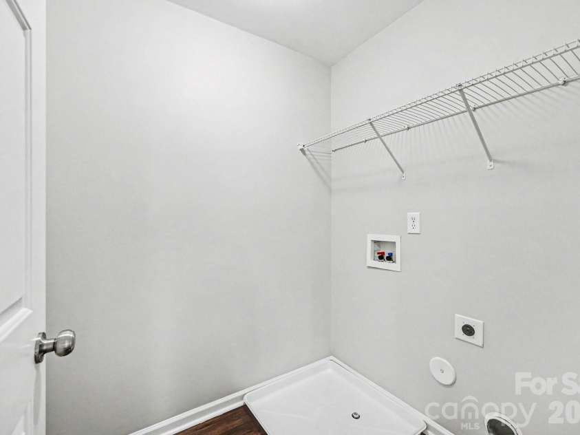9839 Jeanette Circle, Charlotte, NC 28213.  MLS# CAR4408924, YatesRealty ID 41066. 