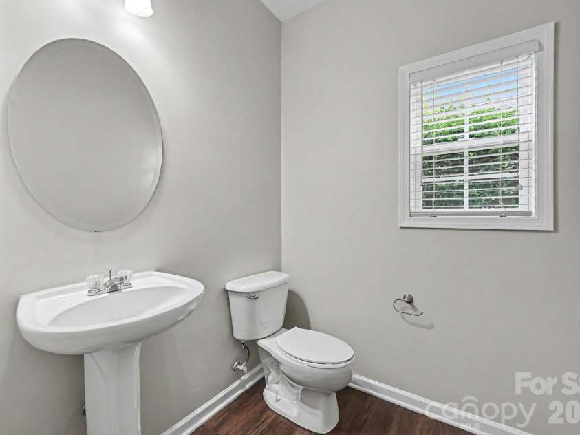 9839 Jeanette Circle, Charlotte, NC 28213.  MLS# CAR4408924, YatesRealty ID 41066. 
