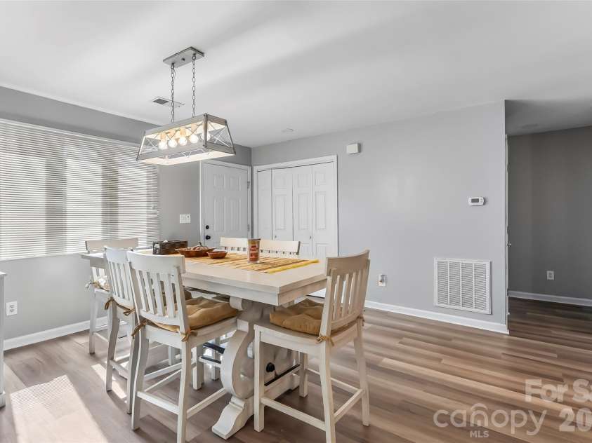 141 Derbyshire Drive, Hendersonville, NC 28792.  MLS# CAR4409798, YatesRealty ID 41069. 