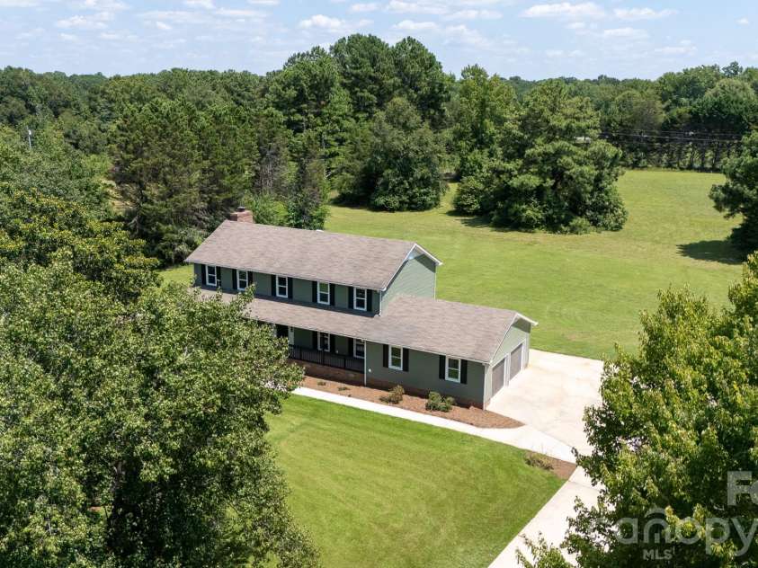 1560 Meadowdale Road, Rock Hill, SC 29732.  MLS# CAR4408235, YatesRealty ID 41070. 