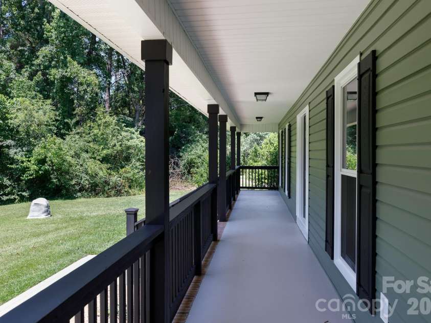 1560 Meadowdale Road, Rock Hill, SC 29732.  MLS# CAR4408235, YatesRealty ID 41070. 