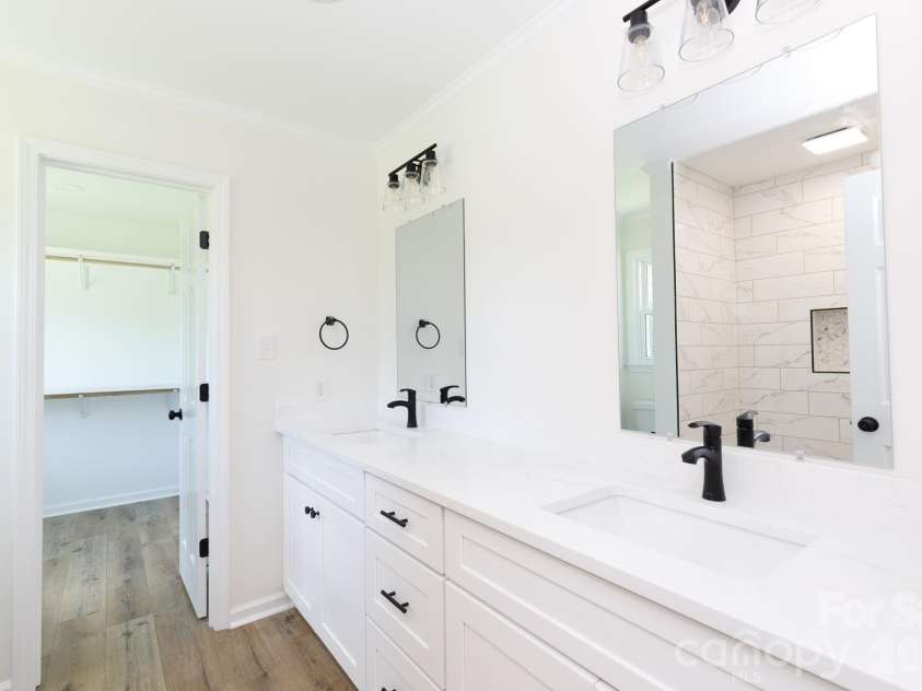 1560 Meadowdale Road, Rock Hill, SC 29732.  MLS# CAR4408235, YatesRealty ID 41070. Primary Bathroom