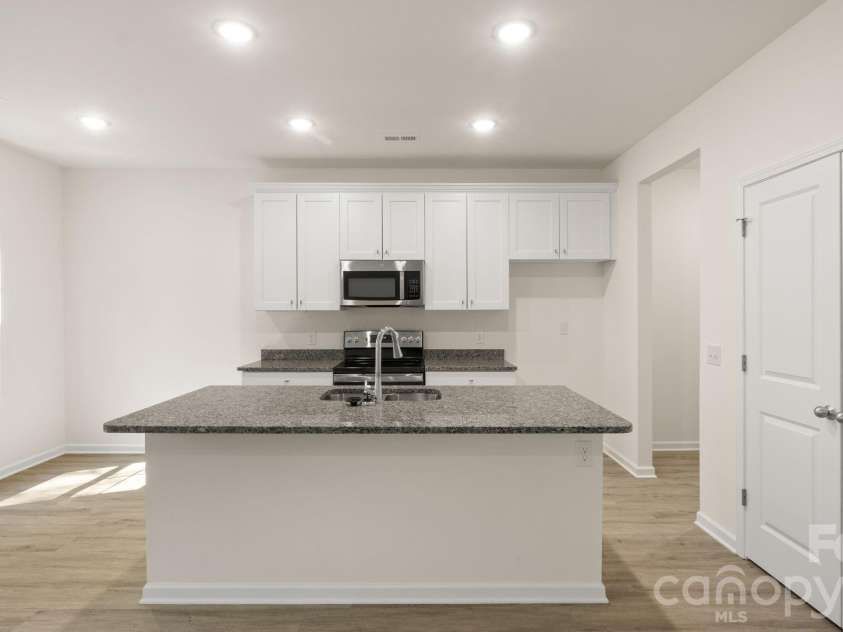4029 Rolling Creek Drive, Vale, NC 28168.  MLS# CAR4390263, YatesRealty ID 41073. Kitchen