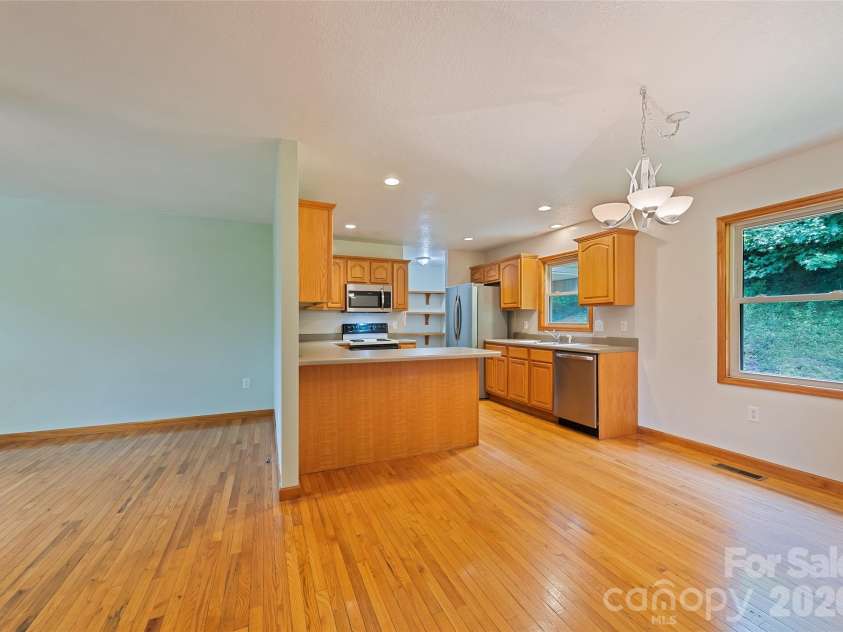 89 Cypress Lane, Canton, NC 28716.  MLS# CAR4399169, YatesRealty ID 41074. 