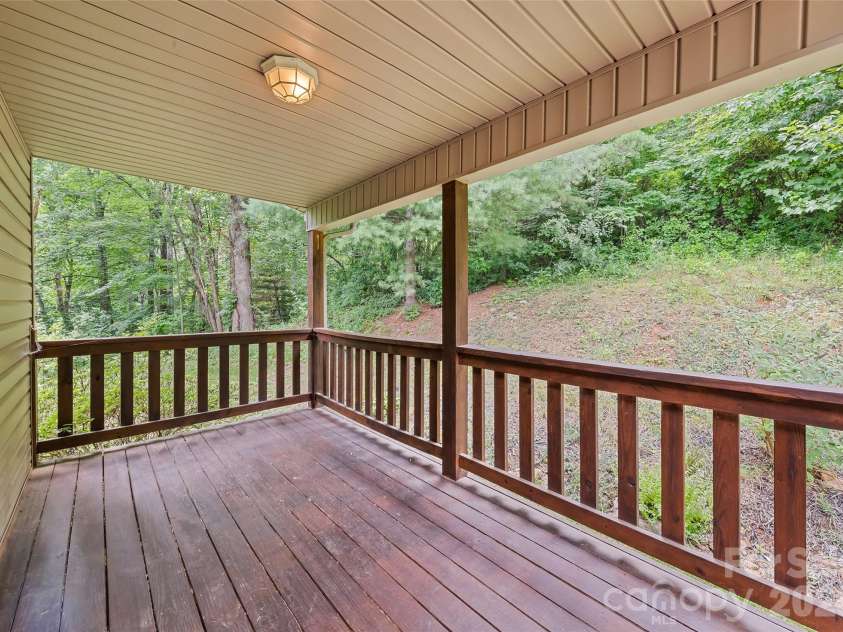 89 Cypress Lane, Canton, NC 28716.  MLS# CAR4399169, YatesRealty ID 41074. 