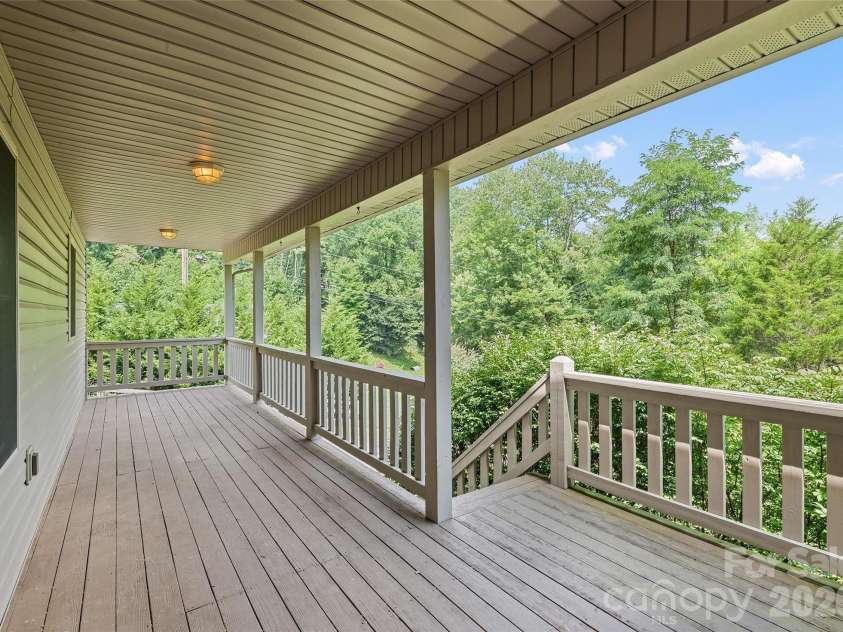 89 Cypress Lane, Canton, NC 28716.  MLS# CAR4399169, YatesRealty ID 41074. 