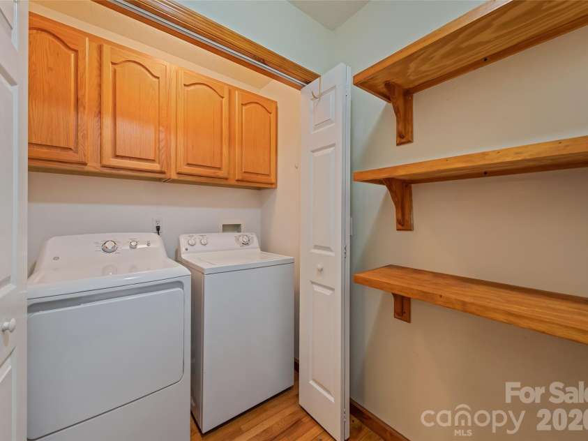 89 Cypress Lane, Canton, NC 28716.  MLS# CAR4399169, YatesRealty ID 41074. Laundry room