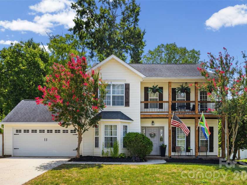 102 Nims Spring Drive, Fort Mill, SC 29715.  MLS# CAR4406817, YatesRealty ID 41075. 