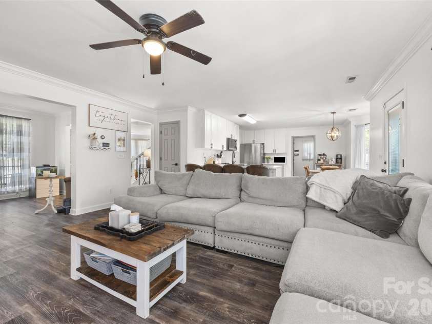 102 Nims Spring Drive, Fort Mill, SC 29715.  MLS# CAR4406817, YatesRealty ID 41075. 