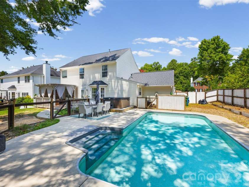 102 Nims Spring Drive, Fort Mill, SC 29715.  MLS# CAR4406817, YatesRealty ID 41075. 