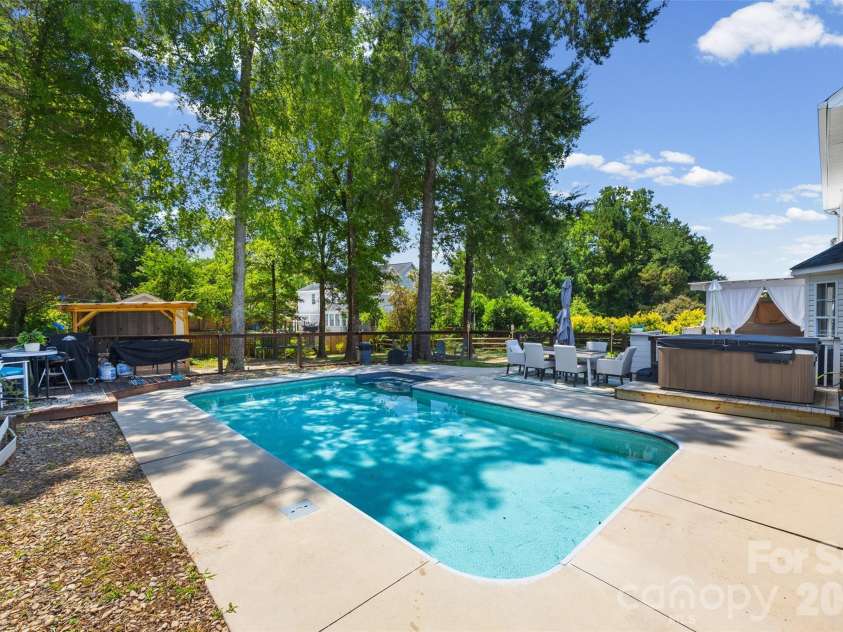102 Nims Spring Drive, Fort Mill, SC 29715.  MLS# CAR4406817, YatesRealty ID 41075. 