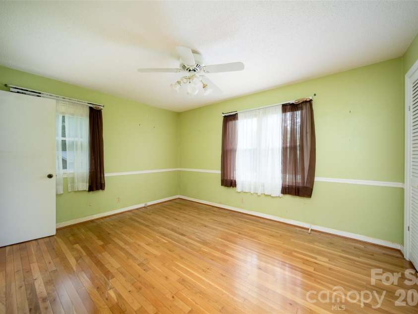 821 Tanasee Gap Road, Balsam Grove, NC 28708.  MLS# CAR4409086, YatesRealty ID 41076. 