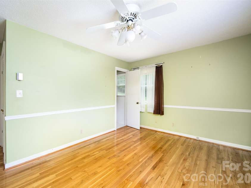821 Tanasee Gap Road, Balsam Grove, NC 28708.  MLS# CAR4409086, YatesRealty ID 41076. 